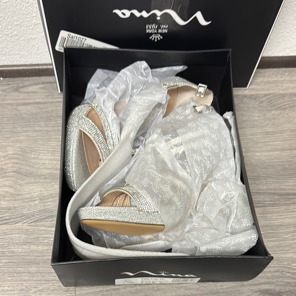 NINA STEEL METALLIC TEXTURED STRAPPY STILETTO PLATFORM EVENING SANDAL - Picture 2 of 7